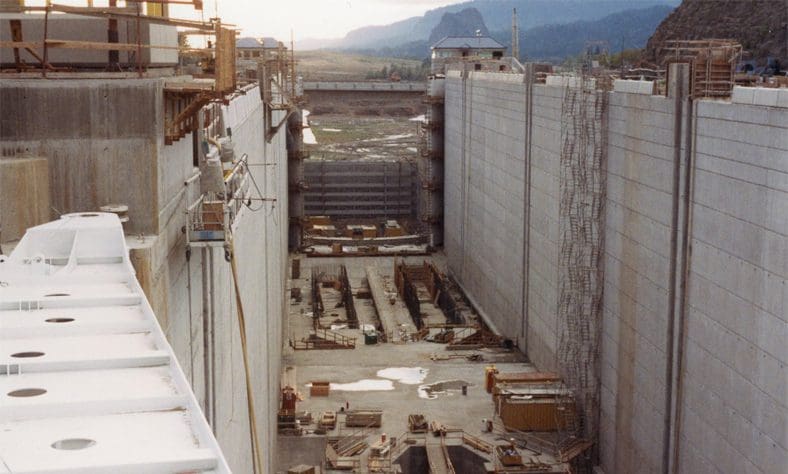 Navigation Locks: Krew Heavy Civil